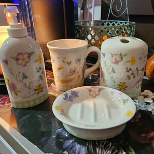 Marjolein Bastin by Hallmark | Vintage Bucolic Bathroom  4 Piece Set